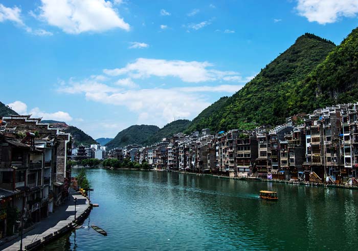 在最深的红尘里，期待与你温暖相遇