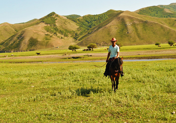 游走科尔沁大草原，每一缕清风都是对这