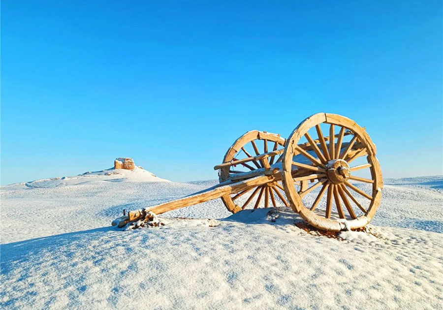 快看！敦煌落雪，一眼千年（组图）