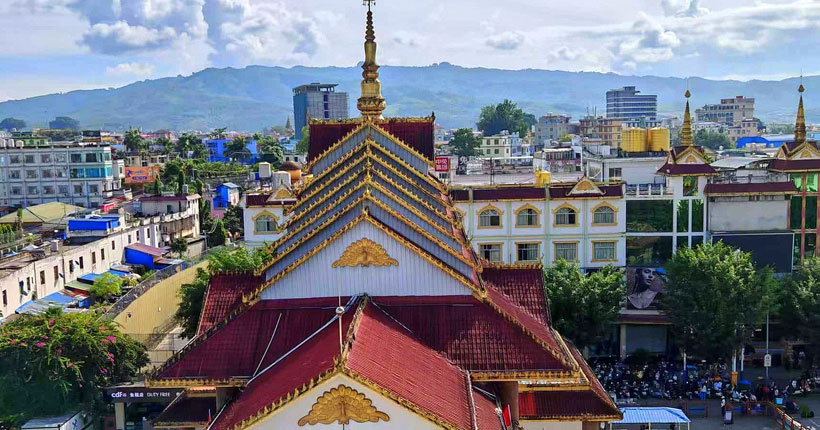 触摸中缅边境的烟火与庄严