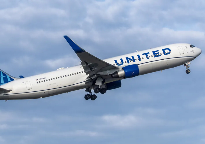 每件上涨10美元！美联航上调美墨加拿及拉美航线行李费