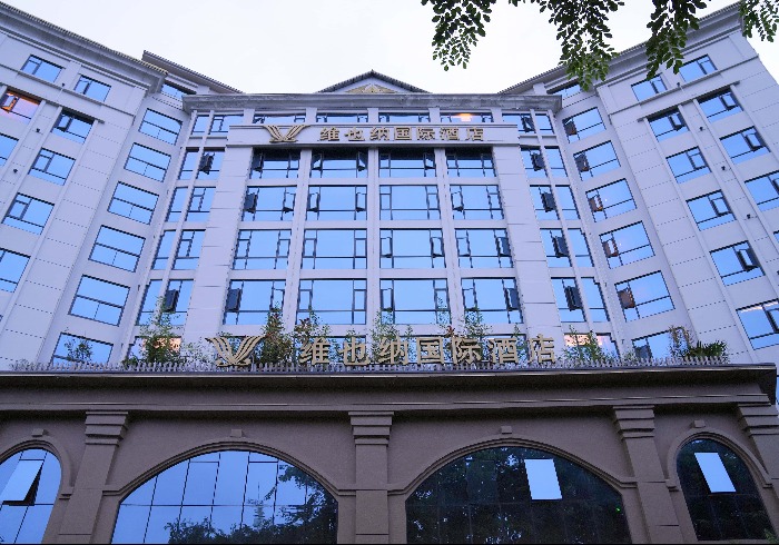 机场旁的暖心旅居，藏着傣味与金光