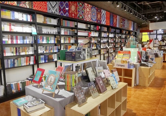 尘暄之上：房山大学城旁的静心书隅