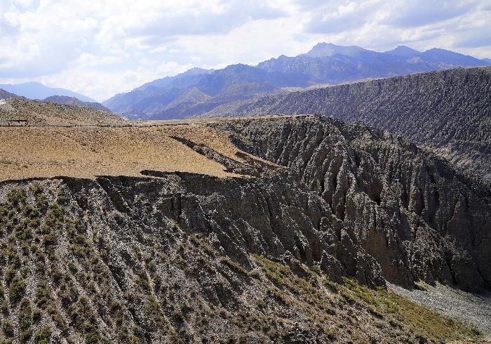 独山子大峡谷，独库起点的山间奇境